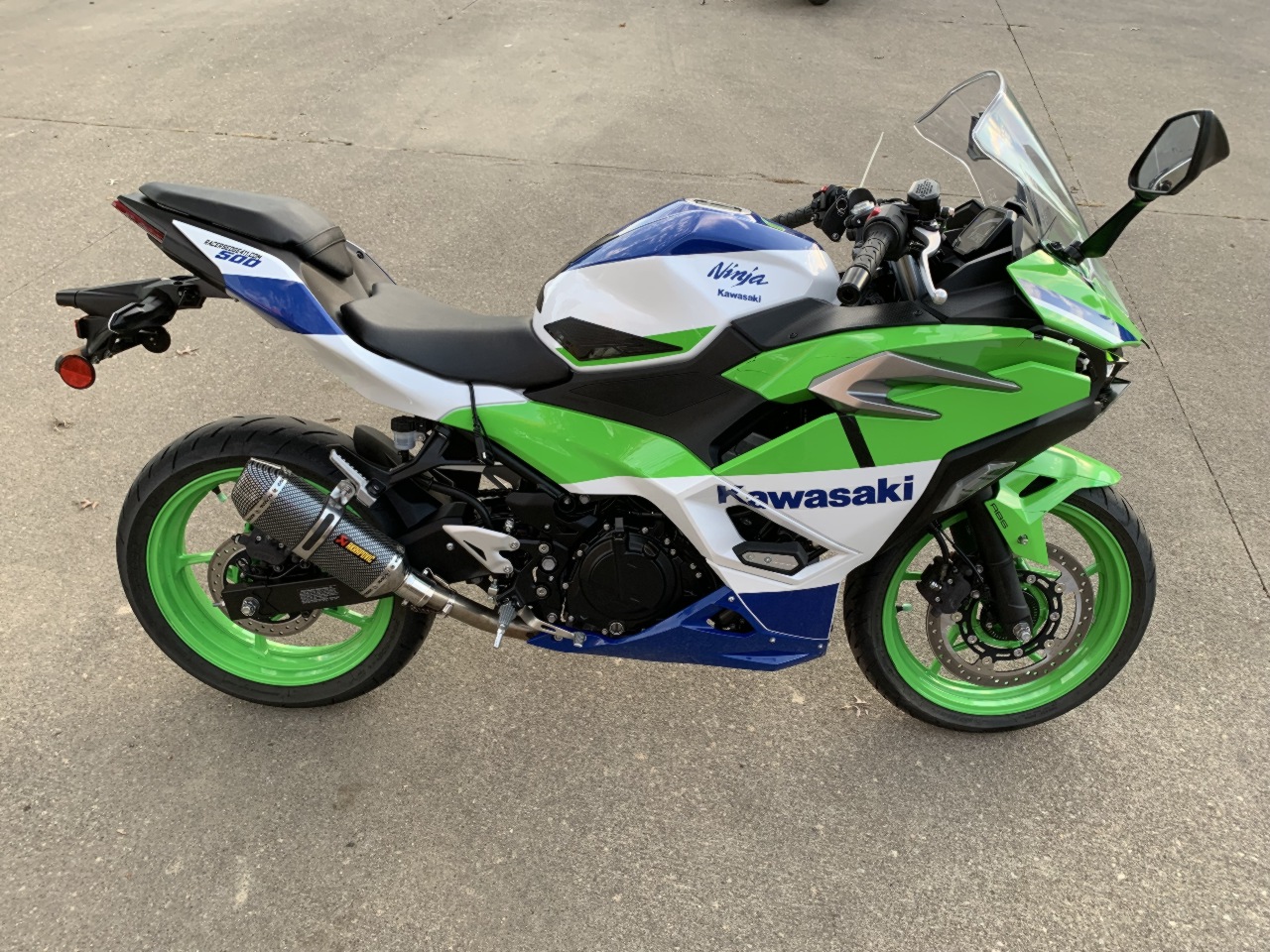 2024 Kawasaki EX500 Ninja Special Edition 